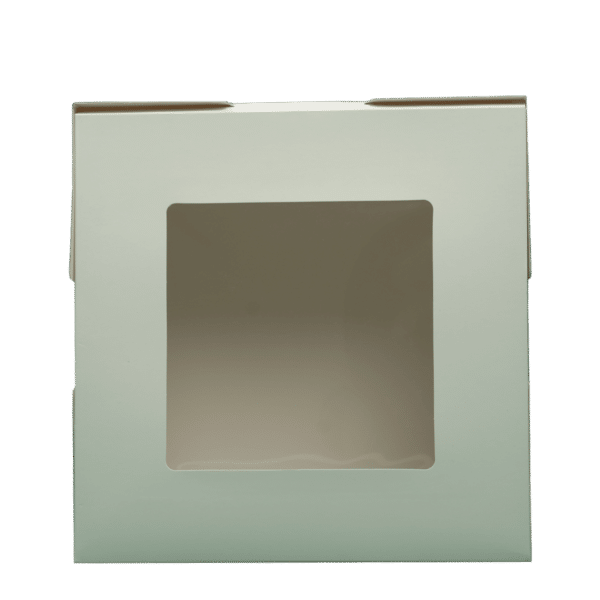 velika skatla z okencem