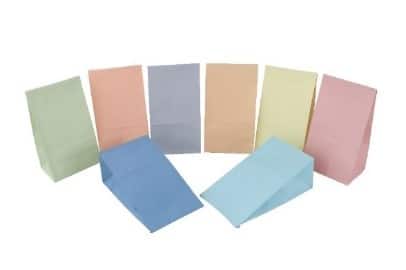 barvne vrecke z nalepko